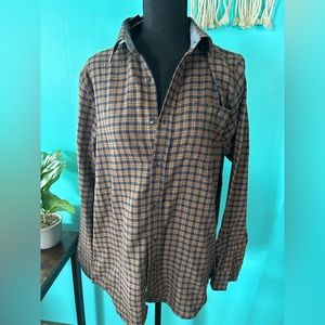Lee Mens button up plaid shirt medium